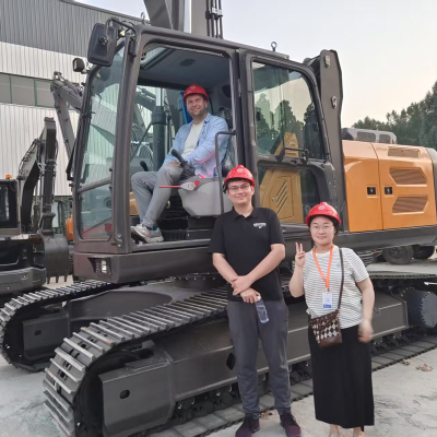 글로벌 고객 및 성공 사례 | 굴삭기